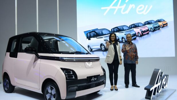 
Berlaku-mulai-20-Maret-Inilah-5-Merk-Mobil-dan-Motor-Listrik-yang-Dapat-Subsidi-dari-Pemerintah